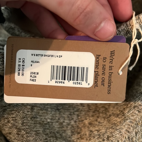 Patagonia quarter zip hoodie. Brand new. Never worn. - Picture 5 of 5